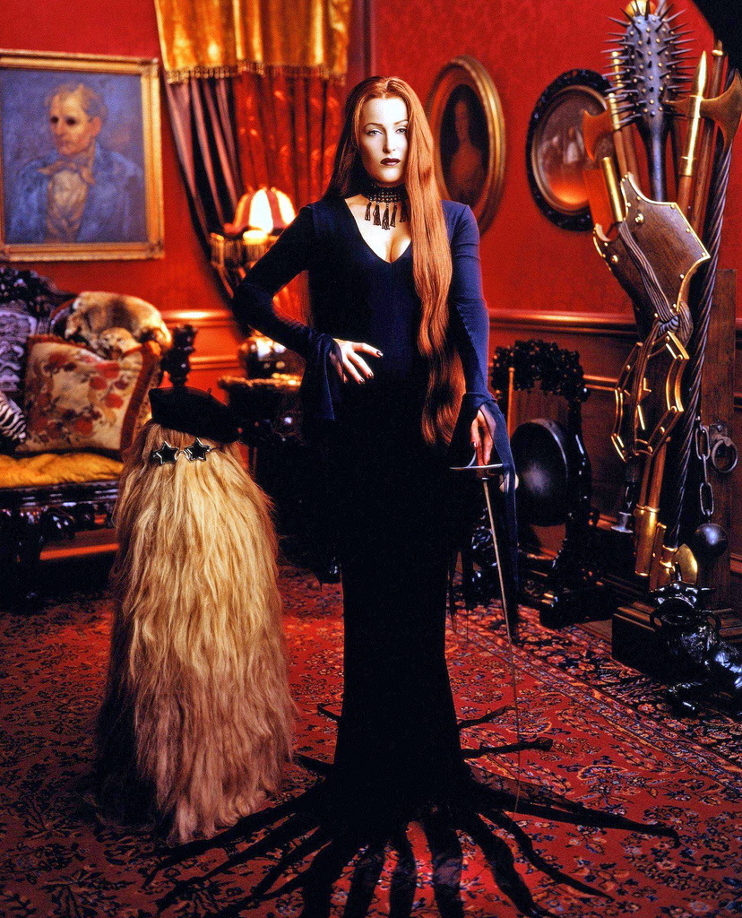 Gillian Anderson As Morticia Addams R Pics