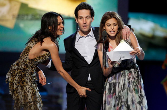 Paul Rudd and Eva Mendes