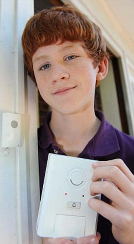 Shared Things: 13-year-old boy invents doorbell that tricks burglars...