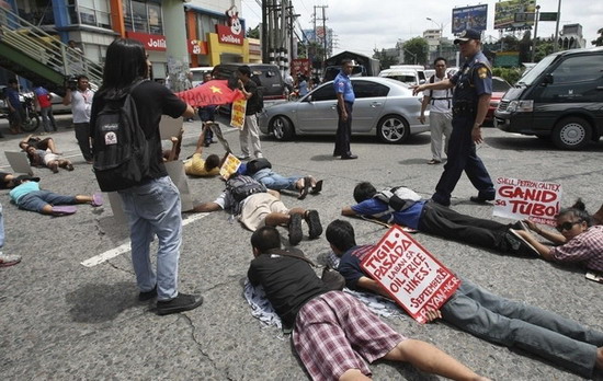 Planking protesters in the Philippines