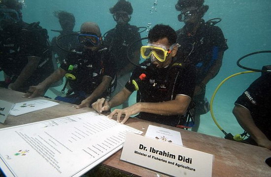 Maldive government underwater meeting