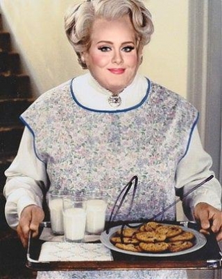 small_adele%20as%20mrs%20doubtfire2.jpg